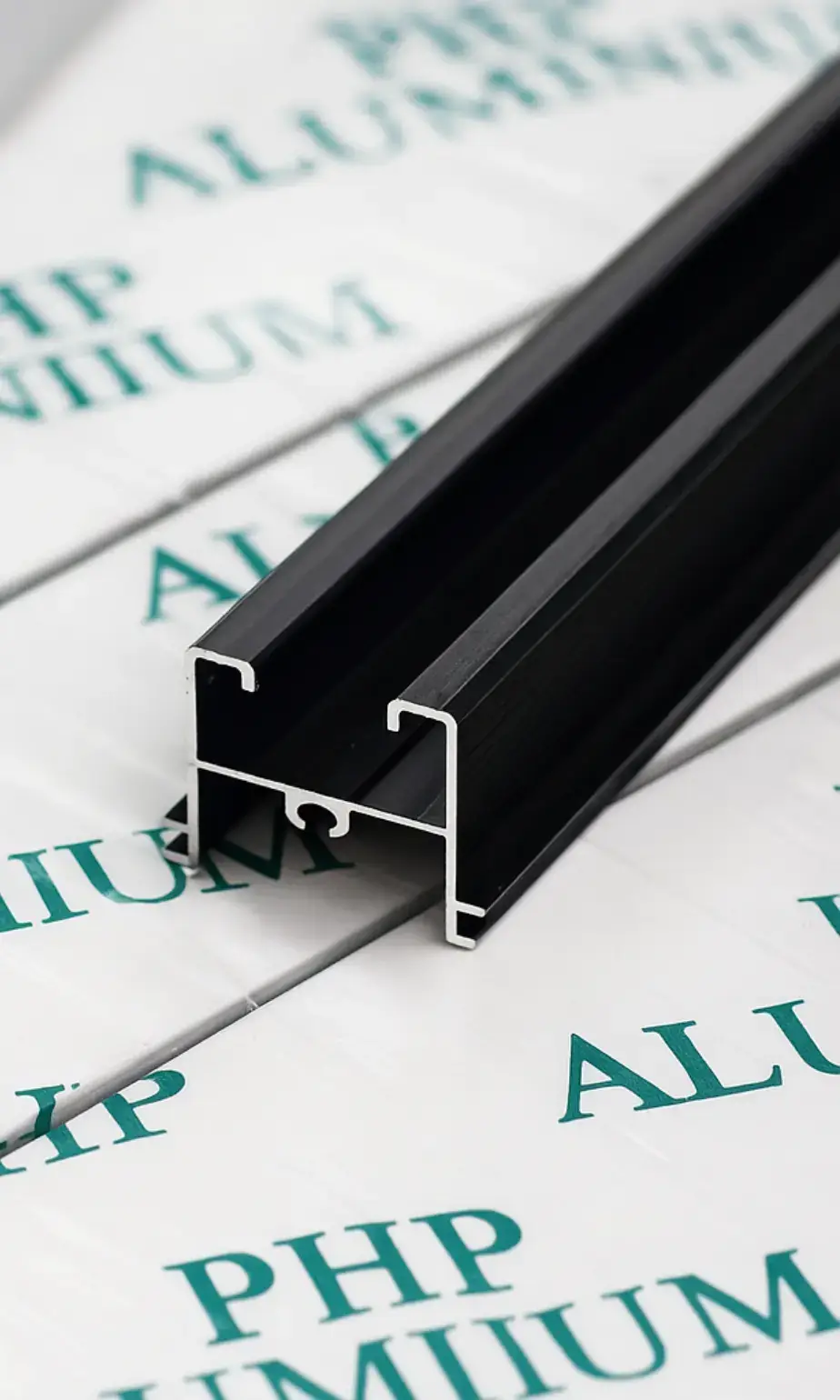 Aluminium (1) Aluminium (1)